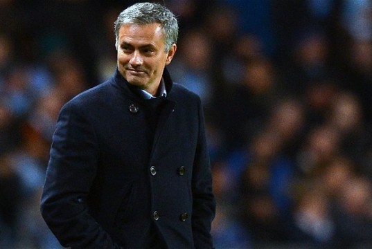Mourinho-show, guerra con la FA: ad Anfield giocano le riserve
