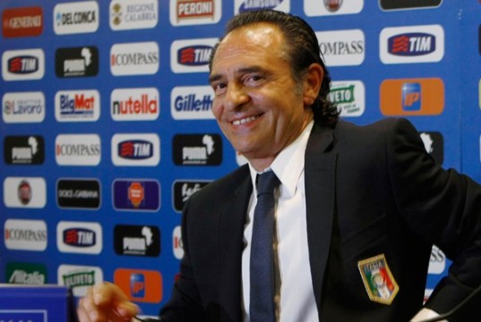 Prandelli, conferenza stampa pre-partita tra spie e umidità