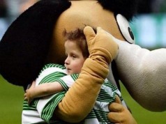 Celtic, muore il piccolo Oscar e il club si commuove (VIDEO)