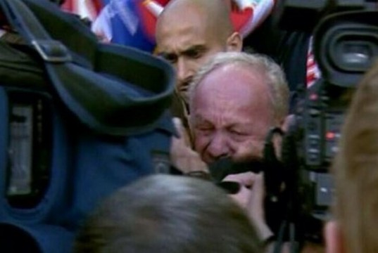 Simeone, piange con il padre per la vittoria della Liga (VIDEO)