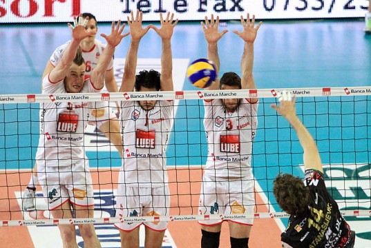 Pallavolo, finale scudetto: la Lube domina e va sul 2 a 1