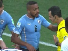 Pereira non vuole lasciare il campo e si arrabbia con il medico (VIDEO)