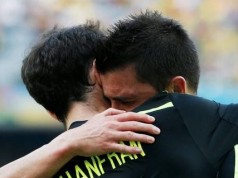 David Villa segna di tacco e lascia la Spagna tra le lacrime (VIDEO)