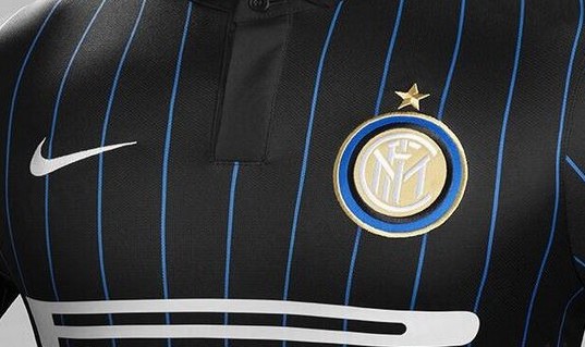 Inter, i tifosi contro la nuova maglia: ‘Che ci azzecca con la nostra storia’?