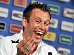 Cassano zittisce Abate prima di Parma-Milan (VIDEO)
