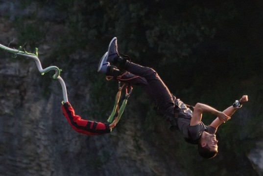 Bungee Jumping, come sfidare la paura del vuoto (intervista)