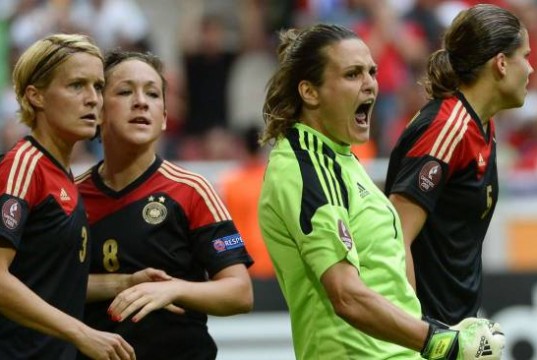 Calcio femminile: scoppia la passione inglese