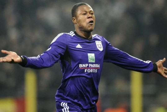 Mbemba chi? la doppietta dell’uomo dalle tre carte d’identità