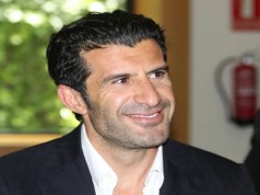 Luis Figo candidato alla presidenza FIFA