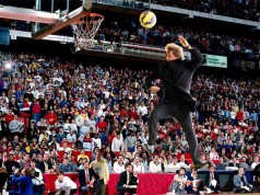 Pallonata a Mancini è trend: i fotomontaggi sui social