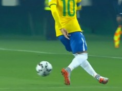 Brasile Neymar-dipendente: gol, assist e sombrero da urlo (VIDEO)