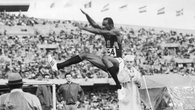 Il record di Bob Beamon: un incredibile salto nel futuro.
