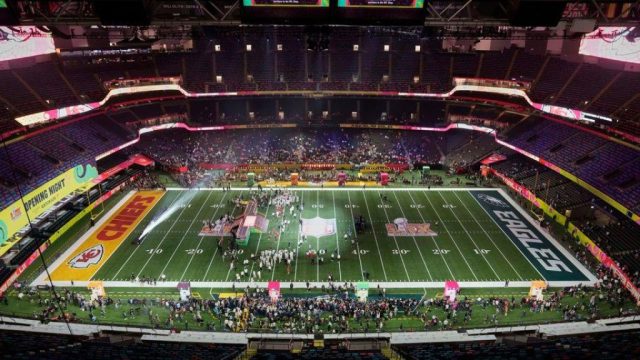 Il Super Bowl: non solo sport, ma un enorme fenomeno culturale USA.