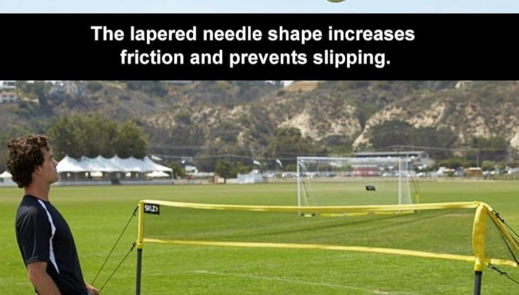 L’evoluzione delle scarpe da calcio: dai chiodi alla fibra di carbonio.