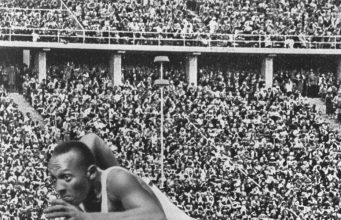 L’Olimpiade del 1936: Jesse Owens che umiliò il Nazismo.