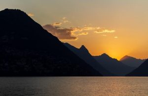La vera storia della tregua di Natale del 1914: una partita di calcio. La vera storia della tregua di Natale del 1914: una partita di calcio.