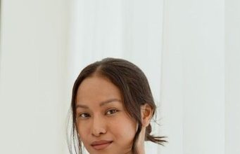 Il record di ascese sull’Everest: gli sherpa che sfidano la morte