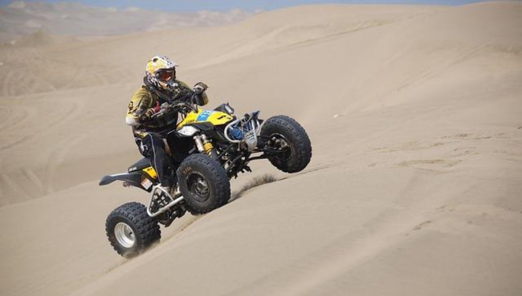 L’evoluzione del casco nello sport: dal cuoio alla fibra di vetro