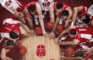 La tradizione delle scarpette rosse nell’Olimpia Milano Basket